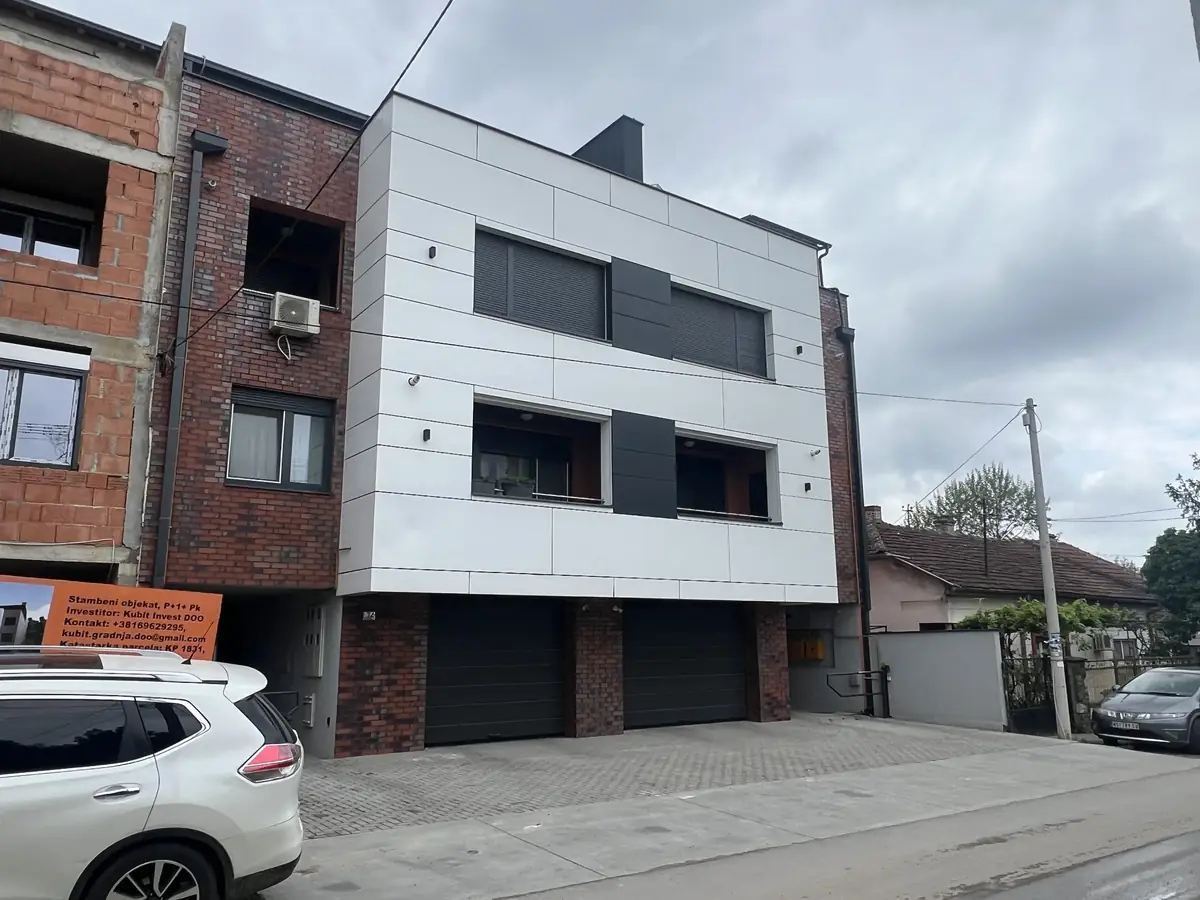 Stambena zgrada Novi Sad – fasaderski radovi i malterisanje